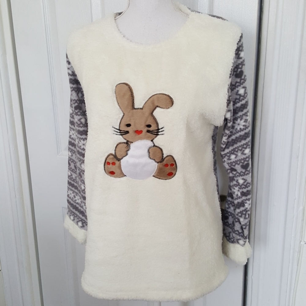 BRAND-NEW ULTRA SOFTPAJAMA SET WITH BUNNY